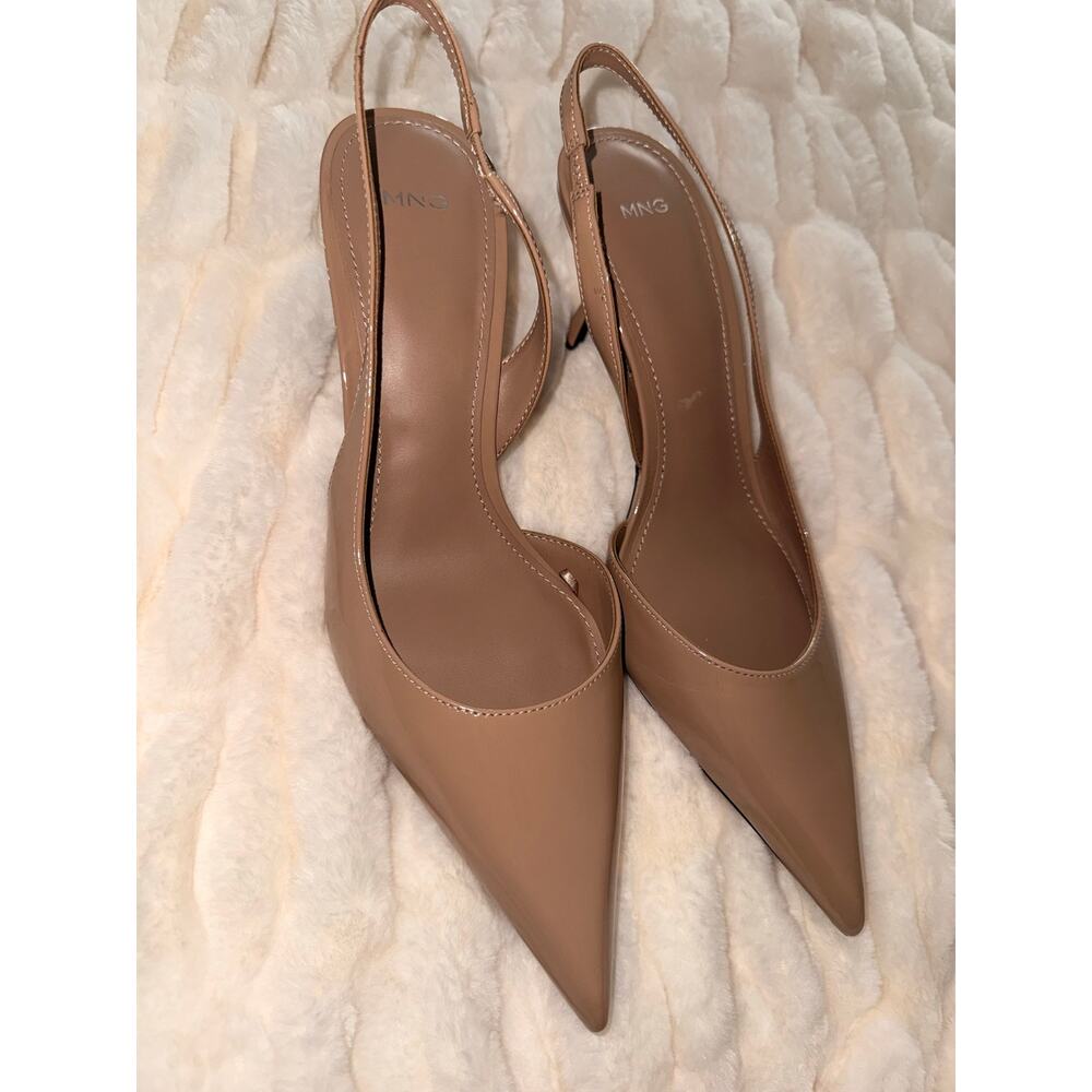 NWOT MANGO (MNG) Asymmetrical Patent Leather Slingback Pumps Size EU 40//US9 - Picture 2 of 3